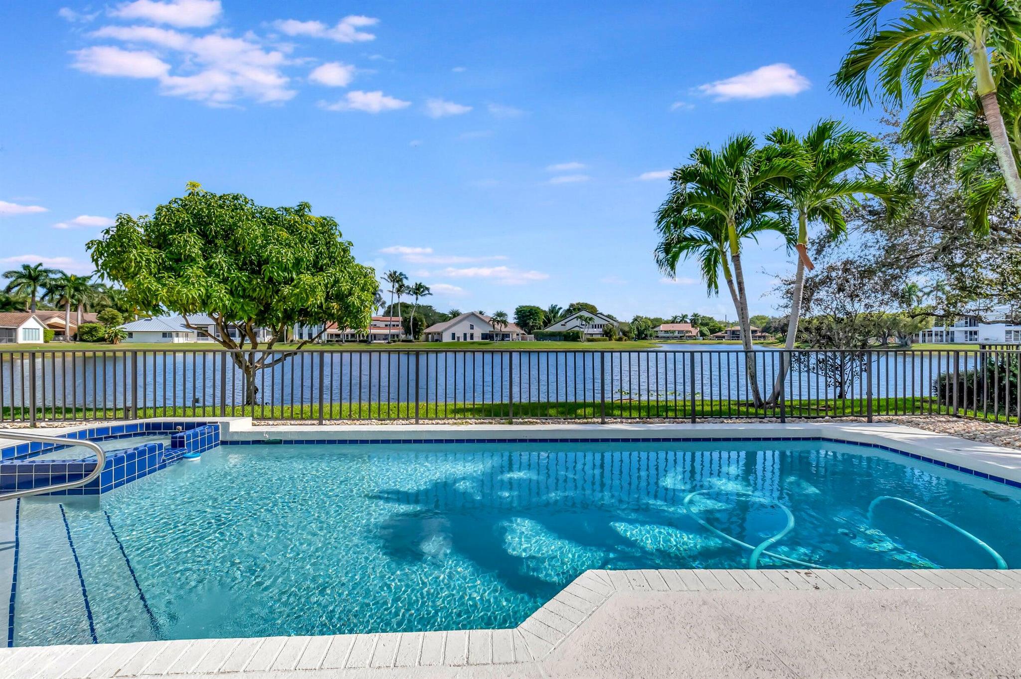 WOODFIELD HUNT CLUB II - Residential