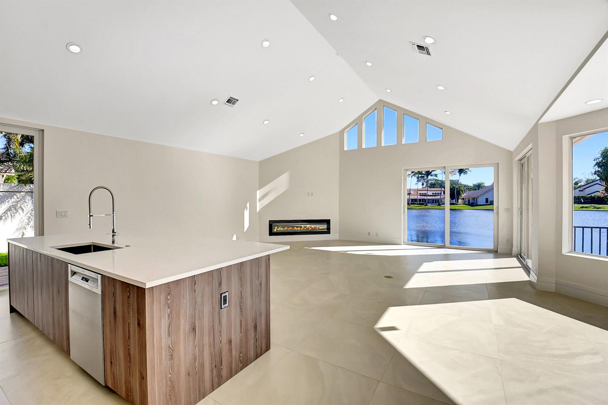 WOODFIELD HUNT CLUB II - Residential