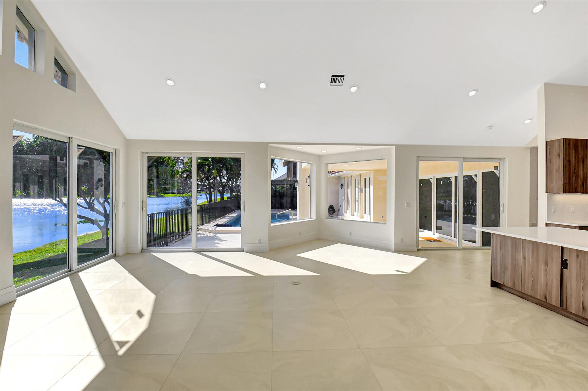 WOODFIELD HUNT CLUB II - Residential