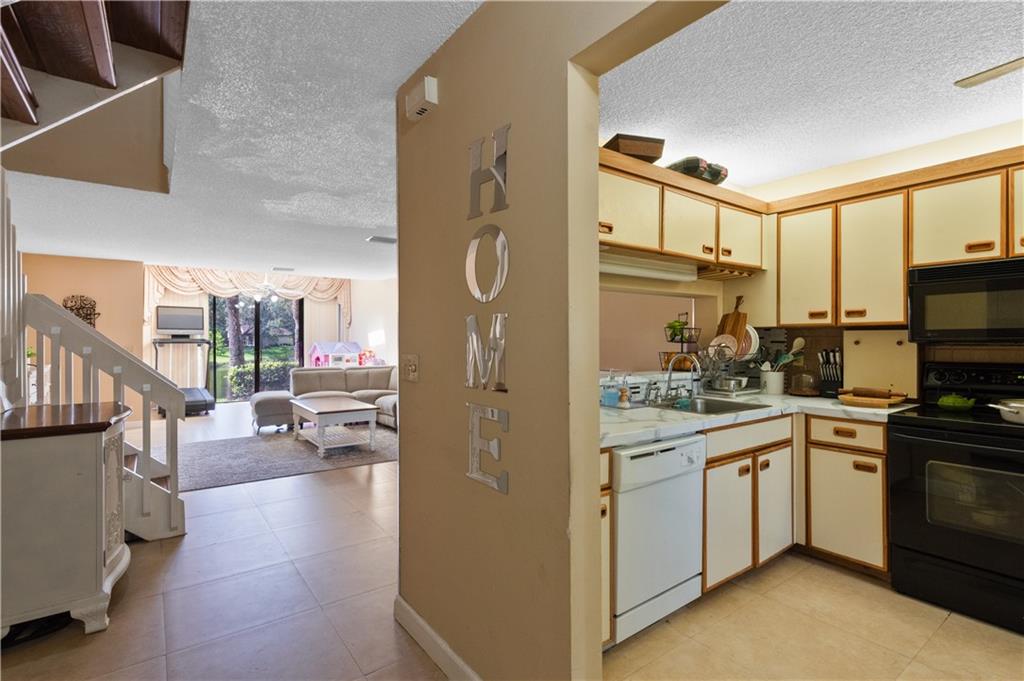 Baywood Village lll - Residential