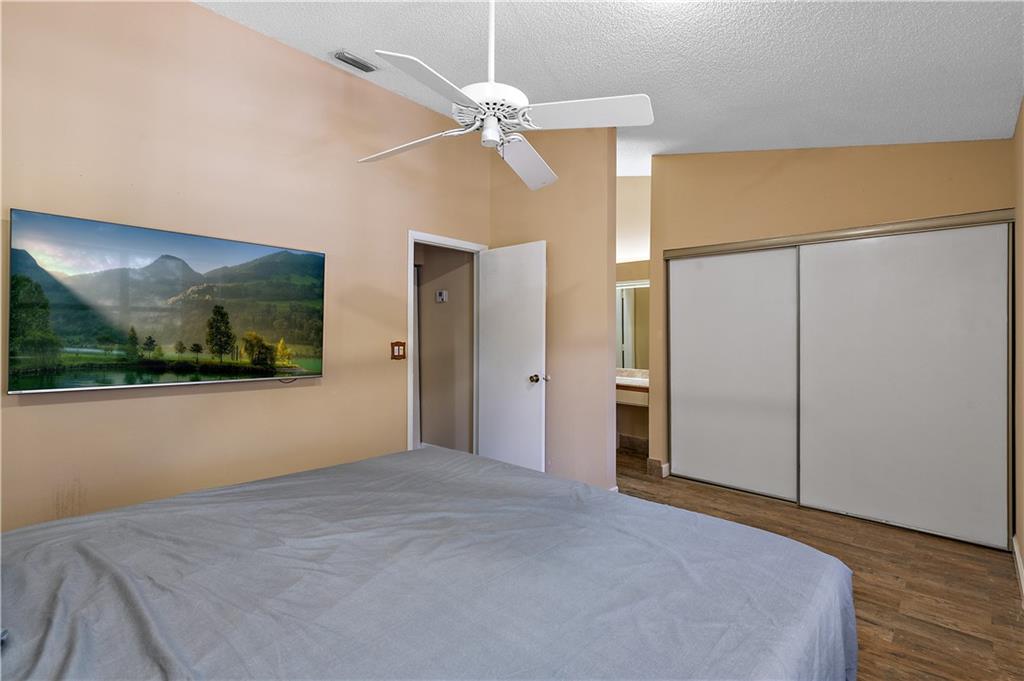 Baywood Village lll - Residential