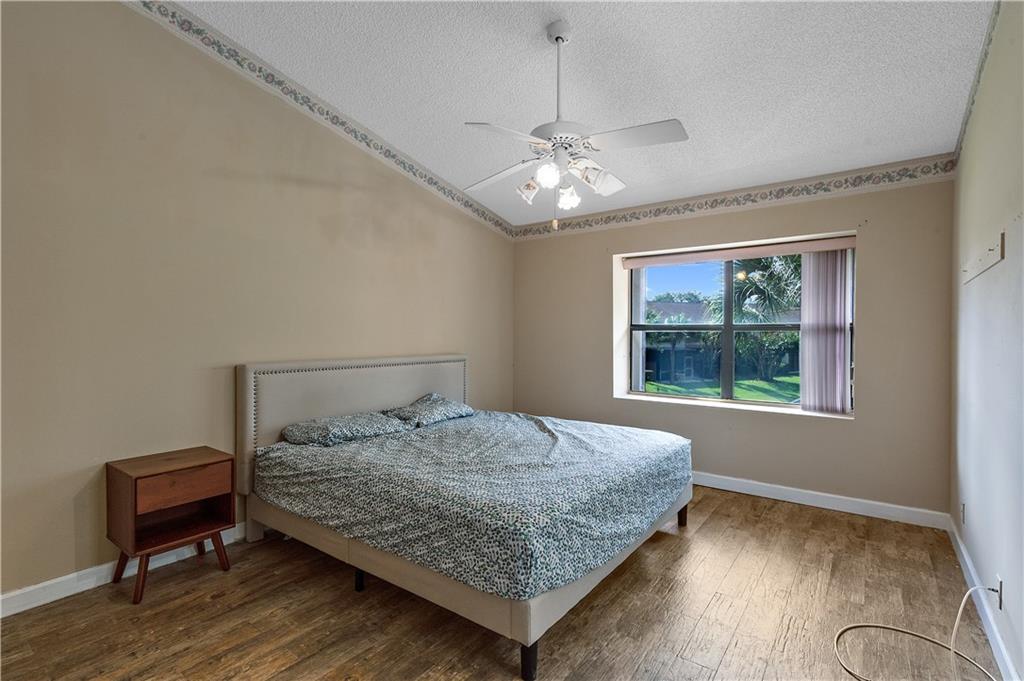 Baywood Village lll - Residential