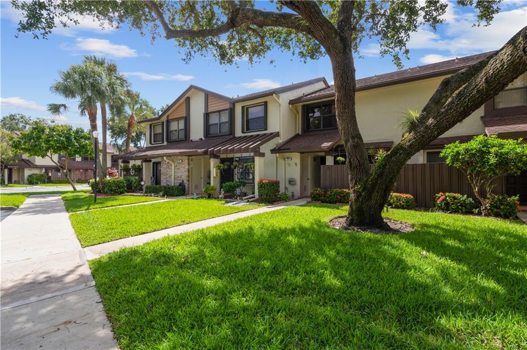 Baywood Village lll - Residential