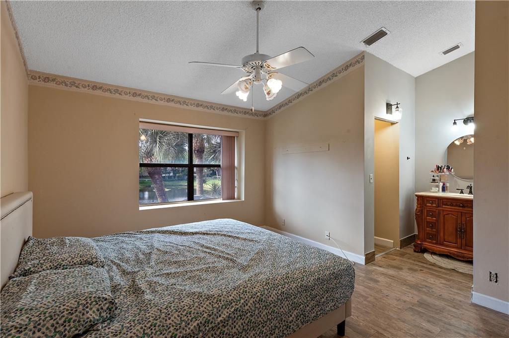 Baywood Village lll - Residential