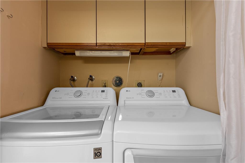 Baywood Village lll - Residential