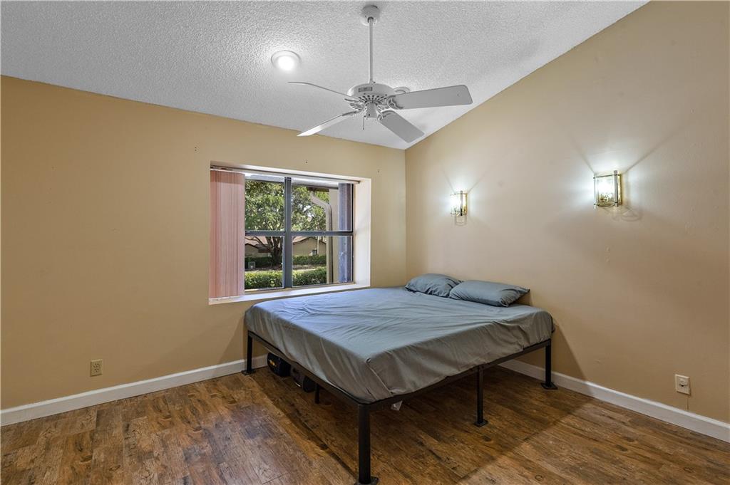 Baywood Village lll - Residential