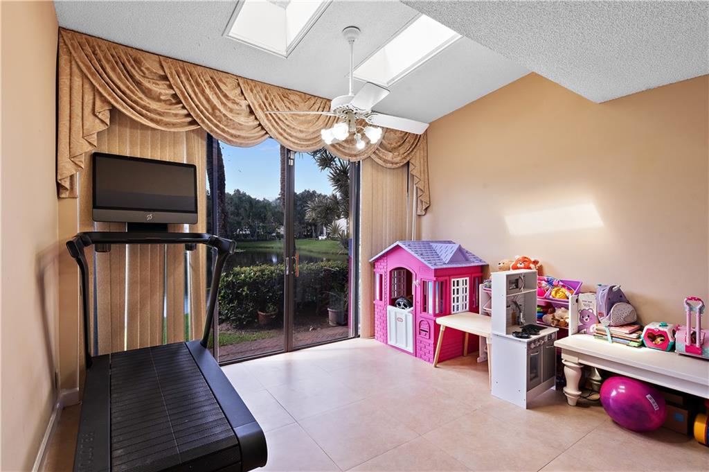 Baywood Village lll - Residential