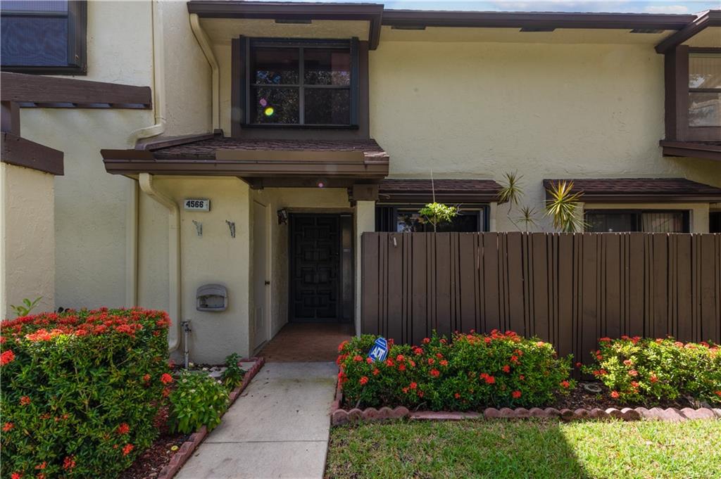 Baywood Village lll - Residential