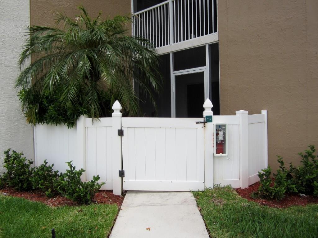 KINGS POINT - Residential