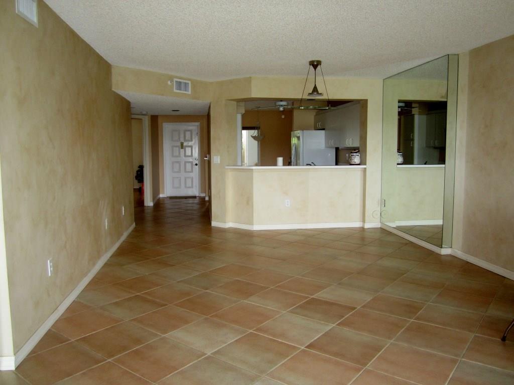 KINGS POINT - Residential