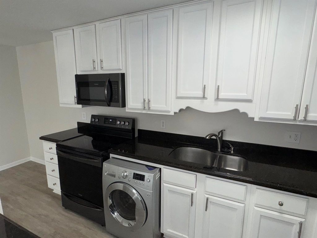 Photo of 102 N Lakeside Drive #1, Lake Worth Beach, FL 33460 (MLS # R11118630)