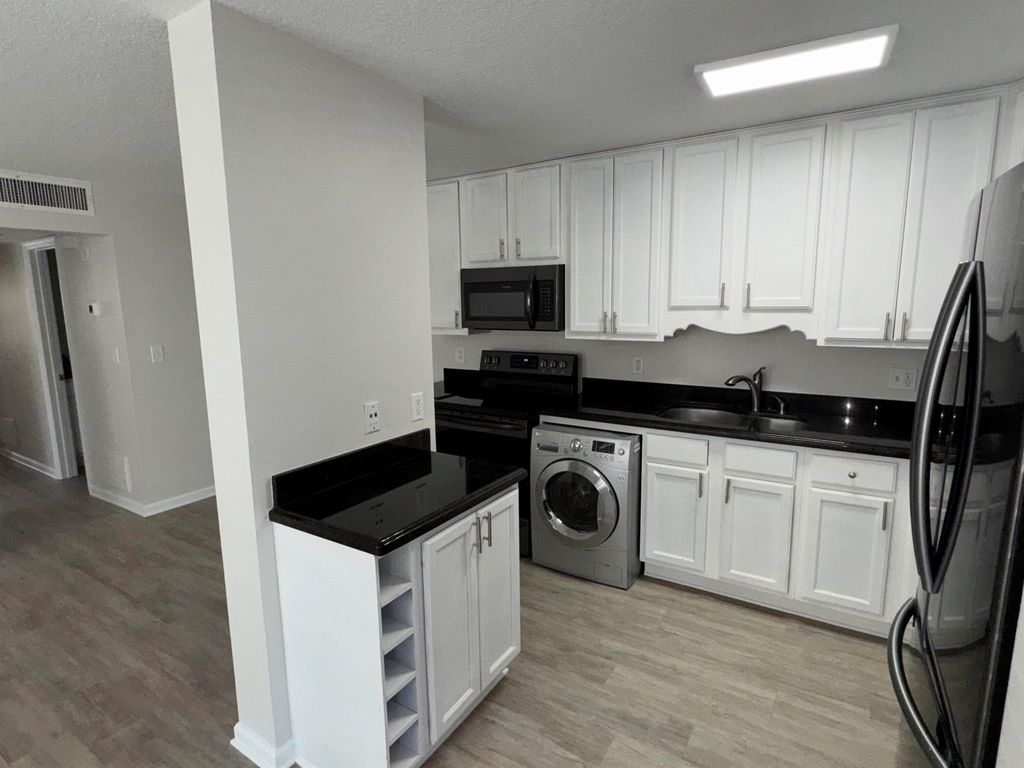 Photo of 102 N Lakeside Drive #1, Lake Worth Beach, FL 33460 (MLS # R11118630)