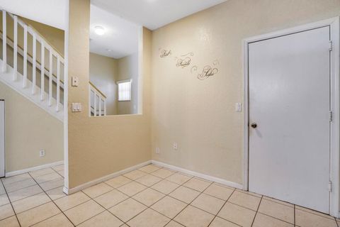 Townhouse in Sunrise FL 5460 90th Terrace Ter 8.jpg