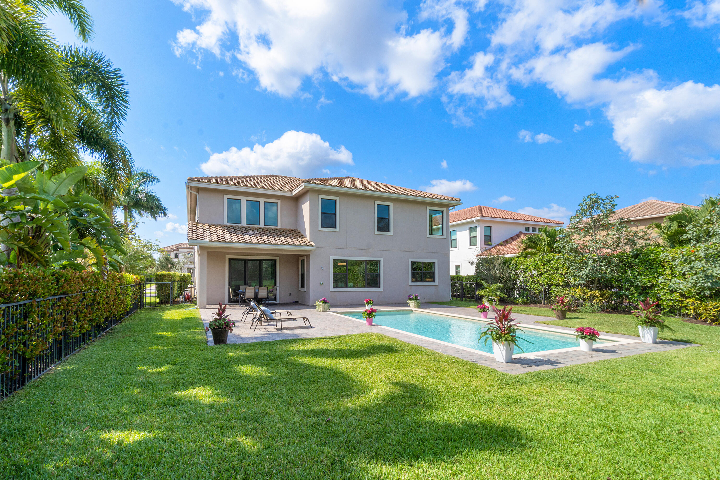 PARKLAND GOLF & COUNTRY CLUB - Residential