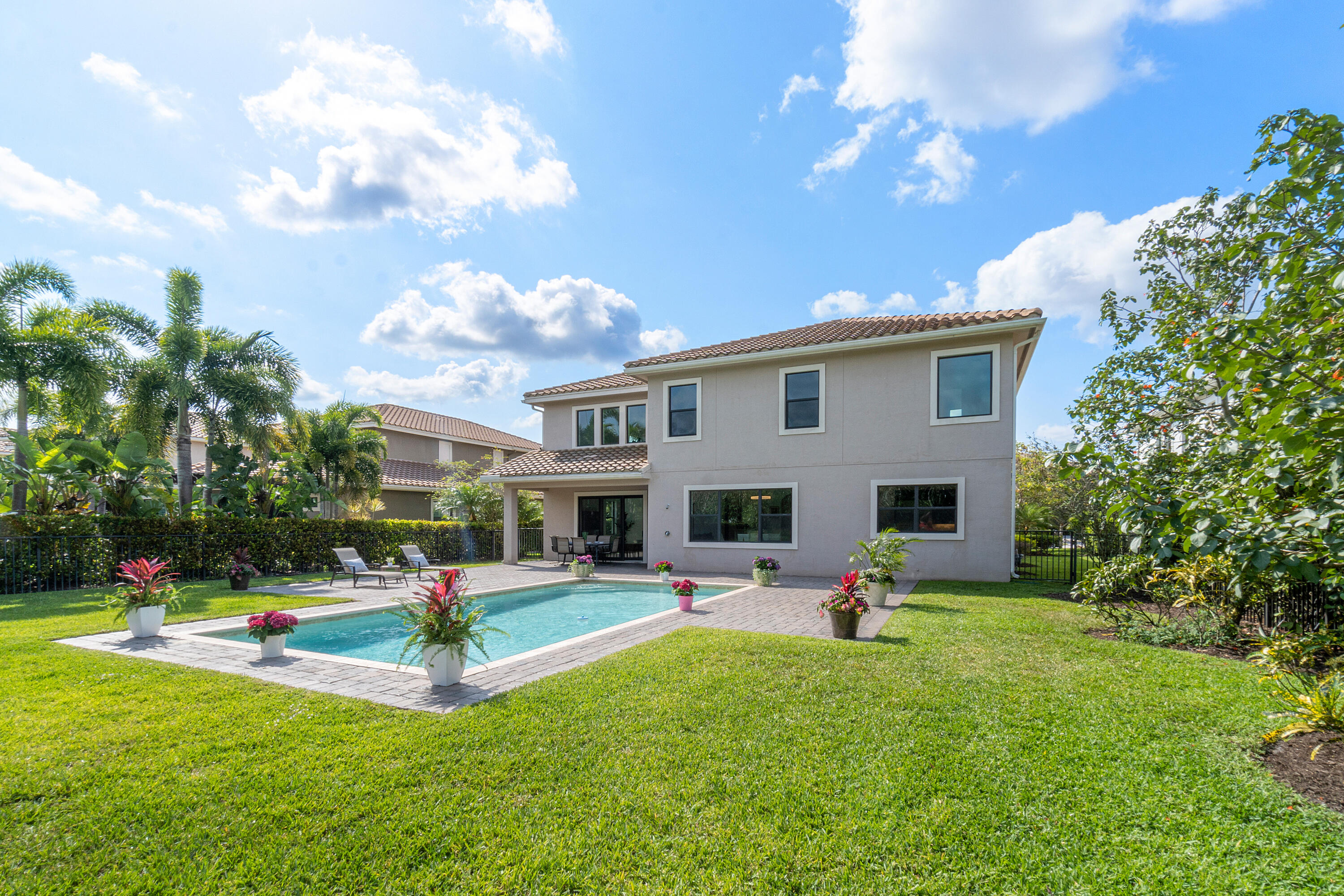 PARKLAND GOLF & COUNTRY CLUB - Residential