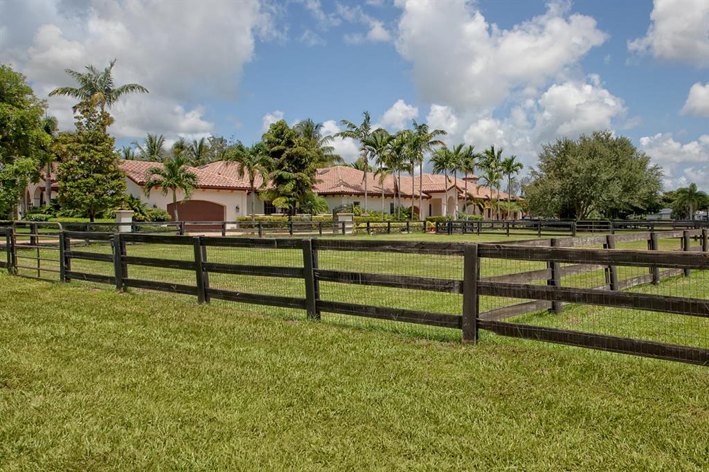 Horseshoe Acres - Residential