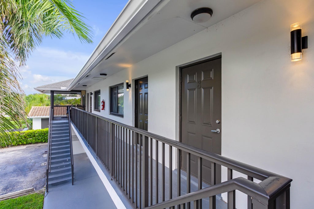 Photo of 520 NE 45TH Street #4, Boca Raton, FL 33431 (MLS # B26076995)