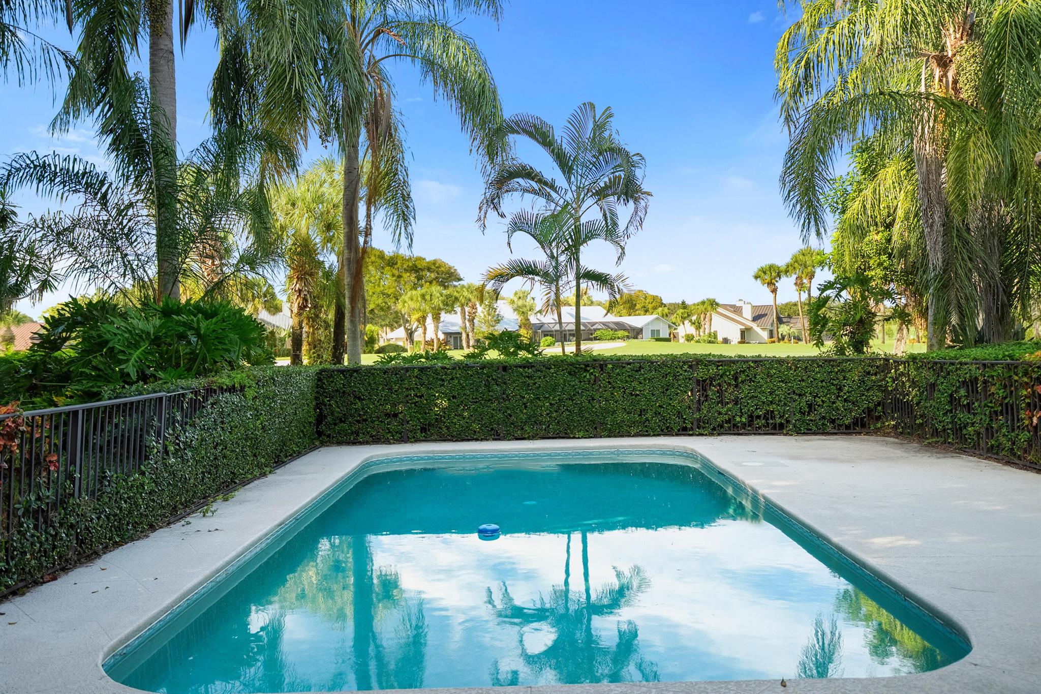 MARINER SANDS - Residential