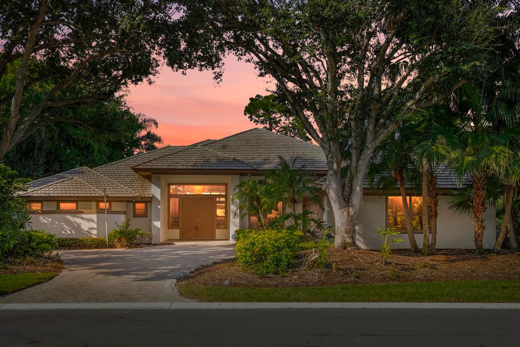 Photo of 6469 SE Baltusrol Terrace, Stuart, FL 34997 (MLS # R11139492)