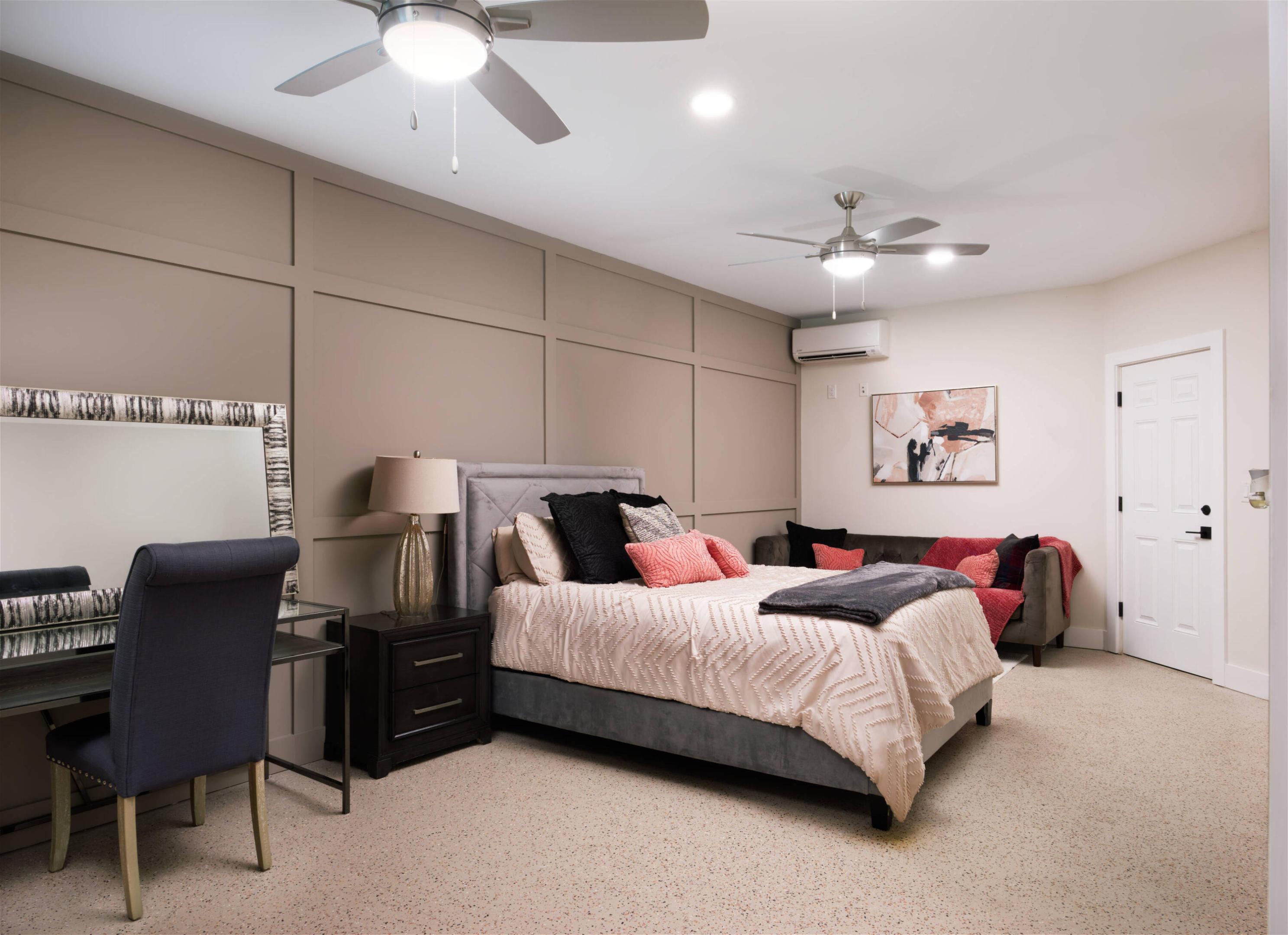 Pelican Pointe West - Residential