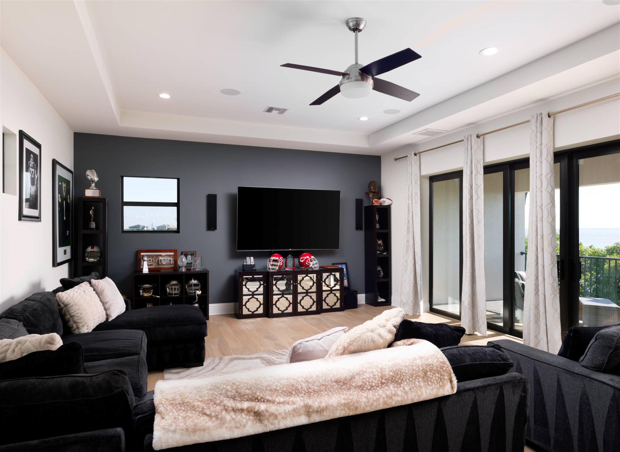 Pelican Pointe West - Residential