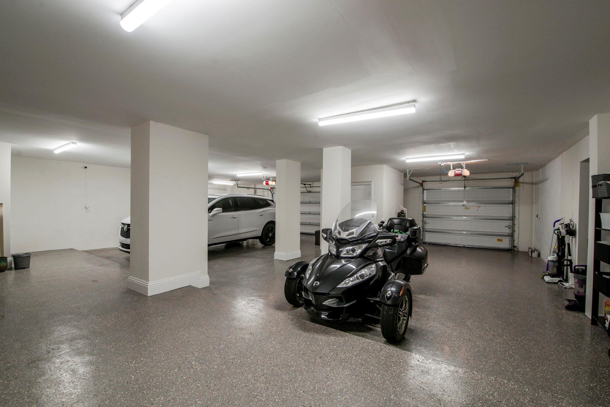 Pelican Pointe West - Residential