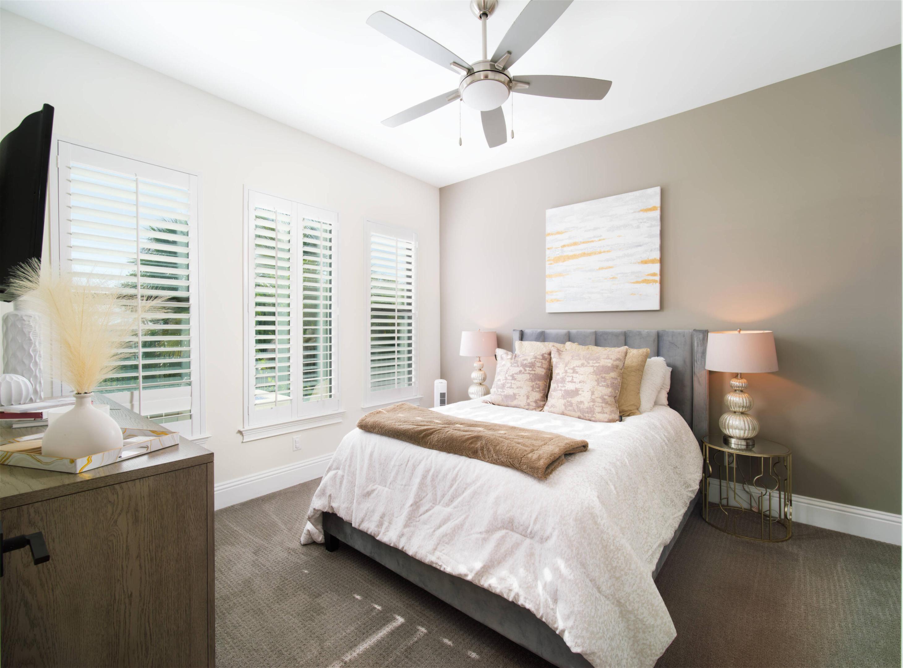 Pelican Pointe West - Residential