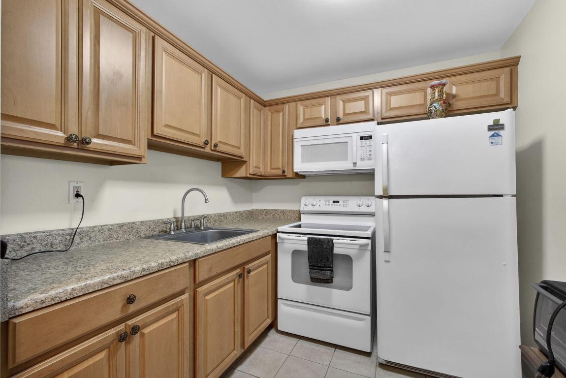 CENTURY VILLAGE-ANDOVER CONDOS - Residential