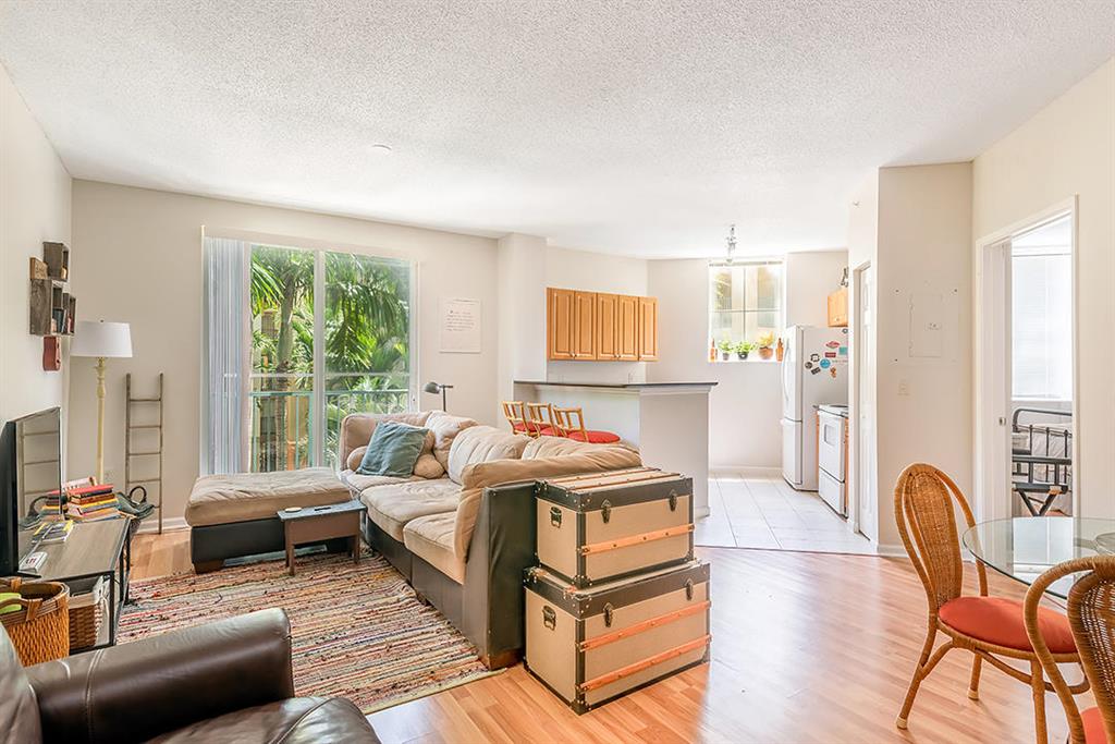 COURTYARDS IN CITYPLACE CONDO - Residential