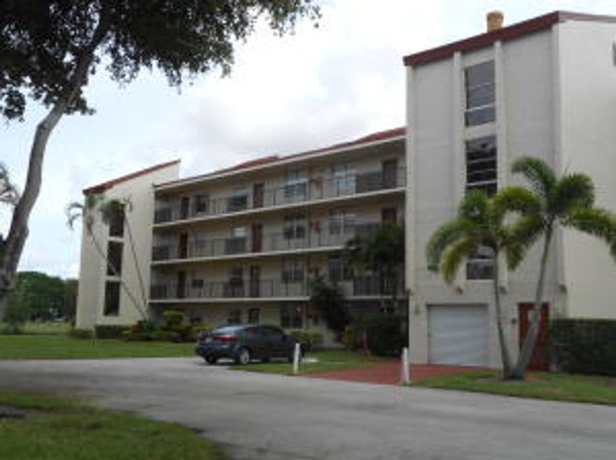 LOVELY, ALL TILED 2 BEDRM, 2 BATH CONDO ON THE 2ND FLOOR OF SOUGHT AFTER ELEVATOR BUILDING OFFERING A PRISTINE LAKE VIEW FROM THE FLORIDA ROOM. COMMUNITY HAS CLUBHOUSE, 2 POOLS, EXERCISE ROOM, SAUNA, SHUFFLEBOARD COURT, THEATRE, CARD ROOMS AND MORE. WALK TO SHOPS, RESTAURANTS & MOVIES OR HOP THE COURTESY TROLLEY. ONLY 8 MILES TO BEACH & TRENDY DOWNTOWN.