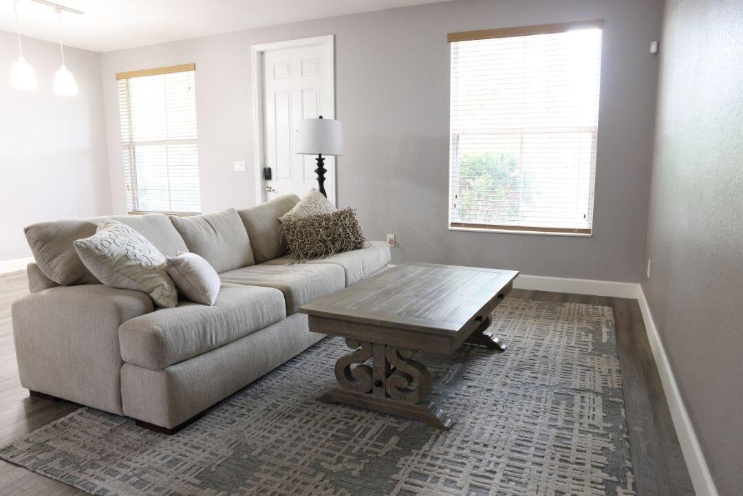 PALOMA LAKES - Residential