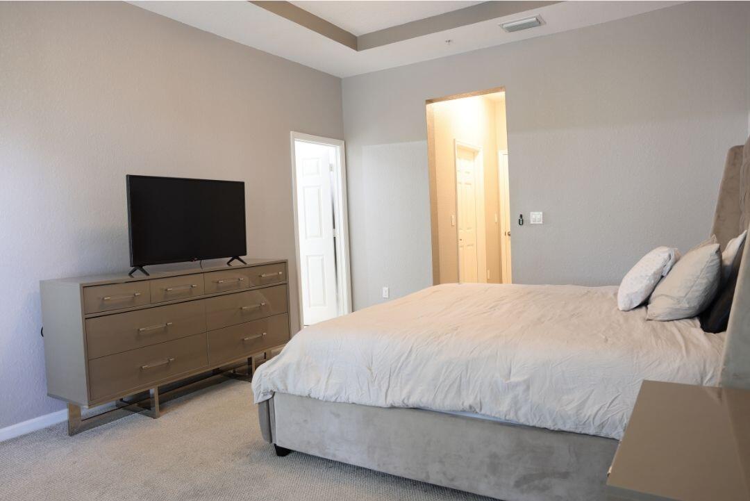 PALOMA LAKES - Residential