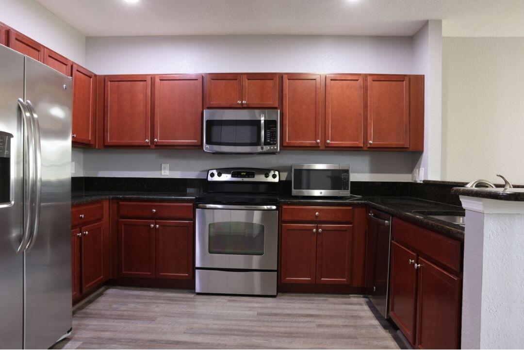 PALOMA LAKES - Residential