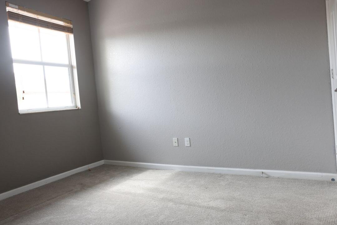 PALOMA LAKES - Residential