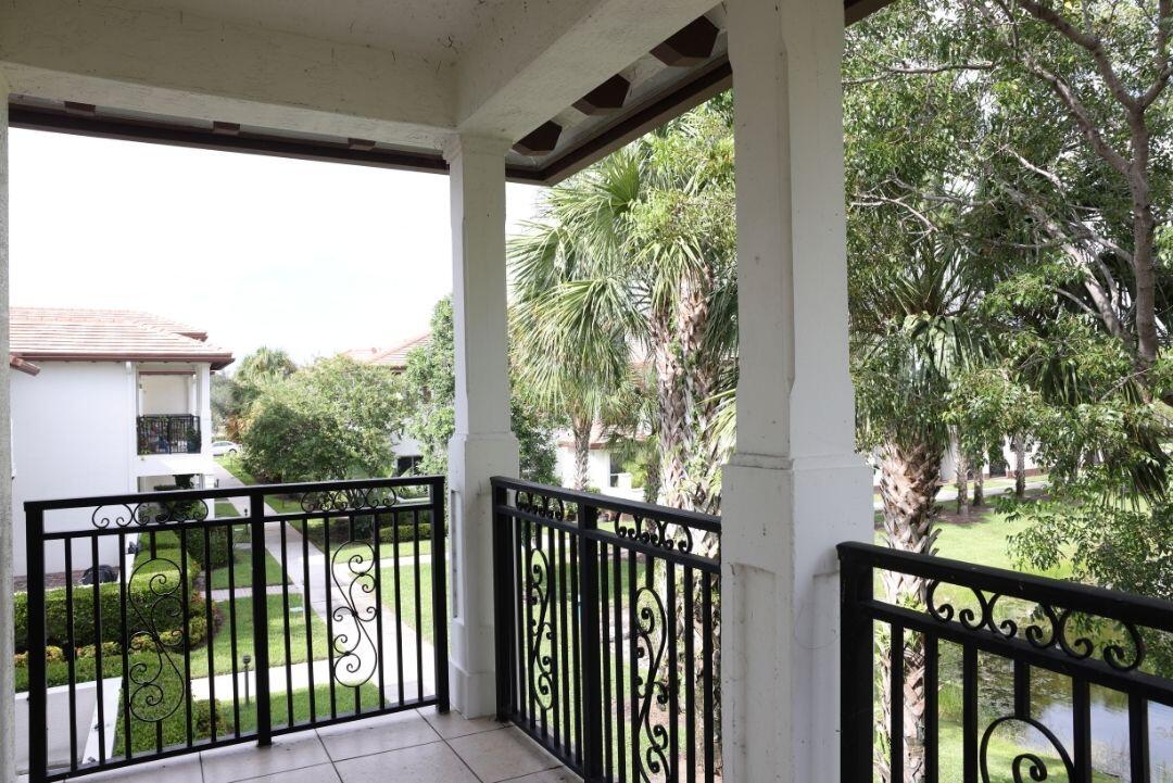 PALOMA LAKES - Residential