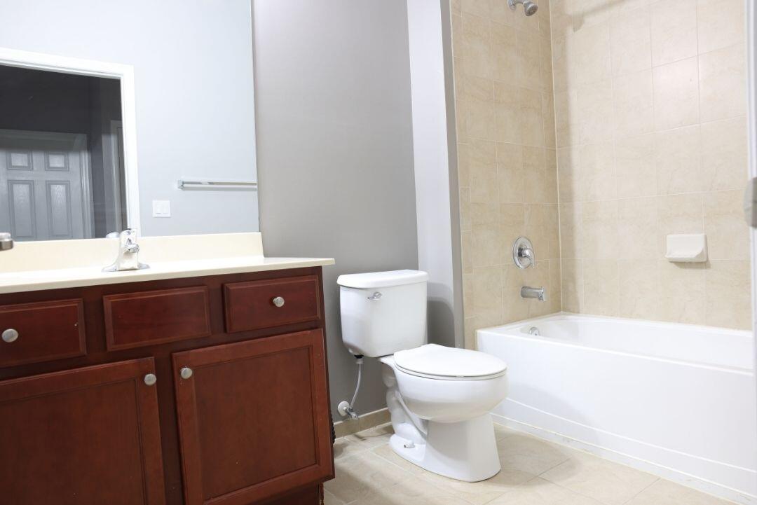 PALOMA LAKES - Residential