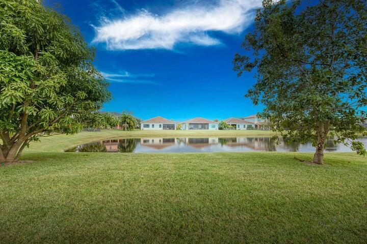 VEROLAGO PHASE 1 - Residential Lease