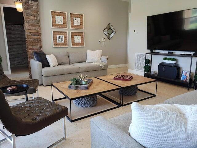 VEROLAGO PHASE 1 - Residential Lease