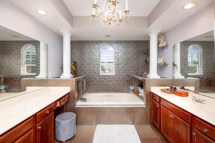 VEROLAGO PHASE 1 - Residential Lease