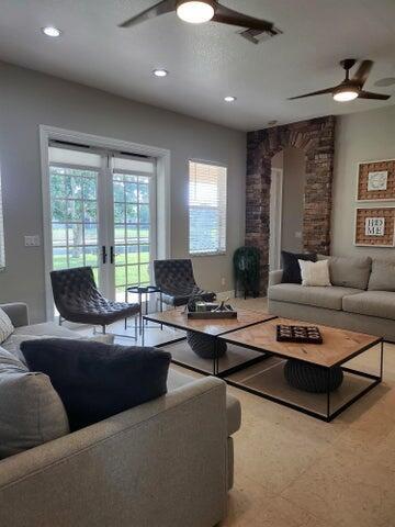 VEROLAGO PHASE 1 - Residential Lease