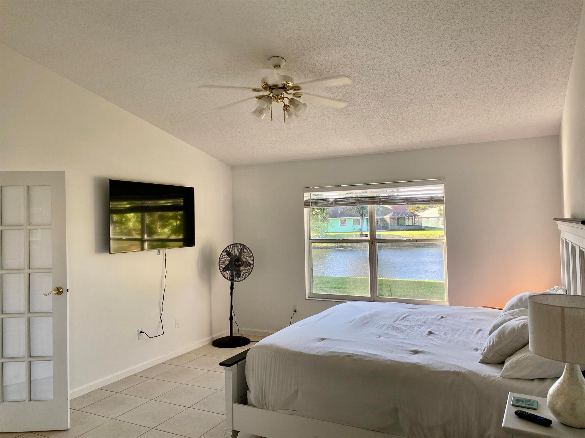 CRESTWOOD UNIT 1 PL 5 - Residential Lease