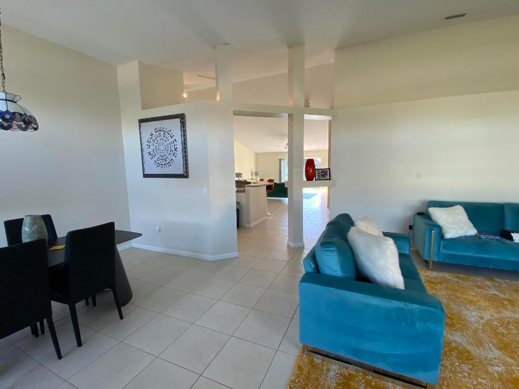 CRESTWOOD UNIT 1 PL 5 - Residential Lease