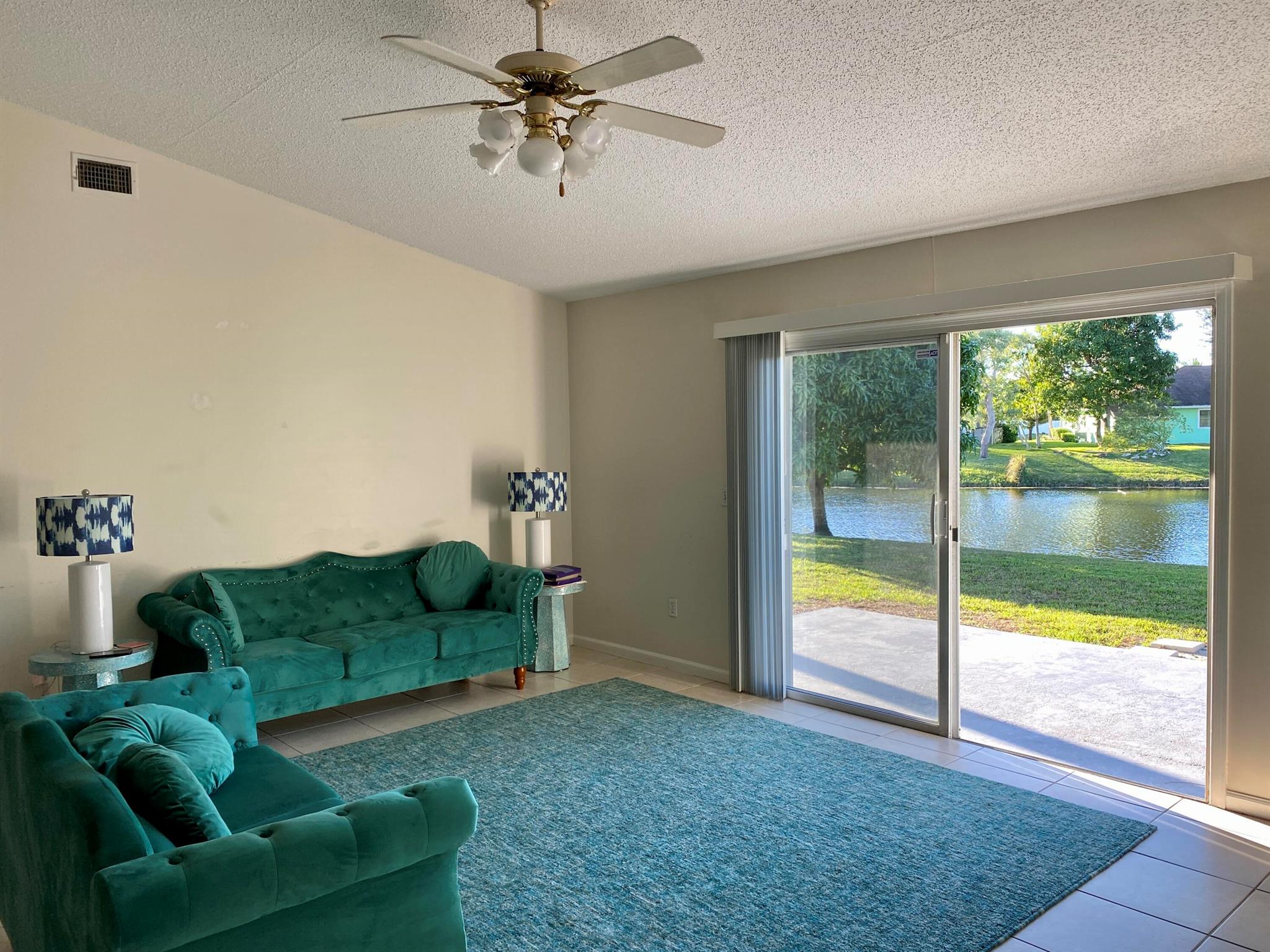 CRESTWOOD UNIT 1 PL 5 - Residential Lease