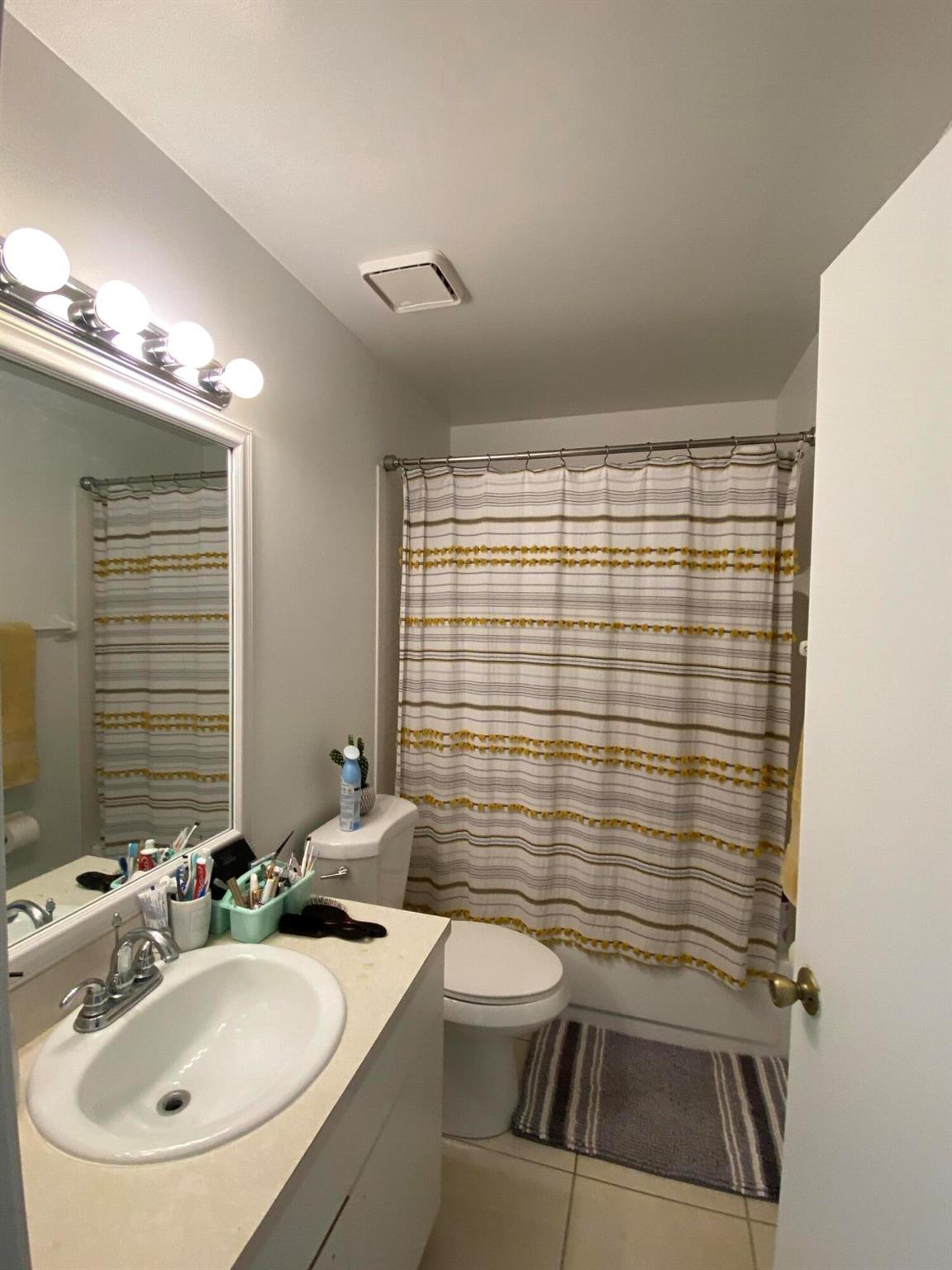 CRESTWOOD UNIT 1 PL 5 - Residential Lease