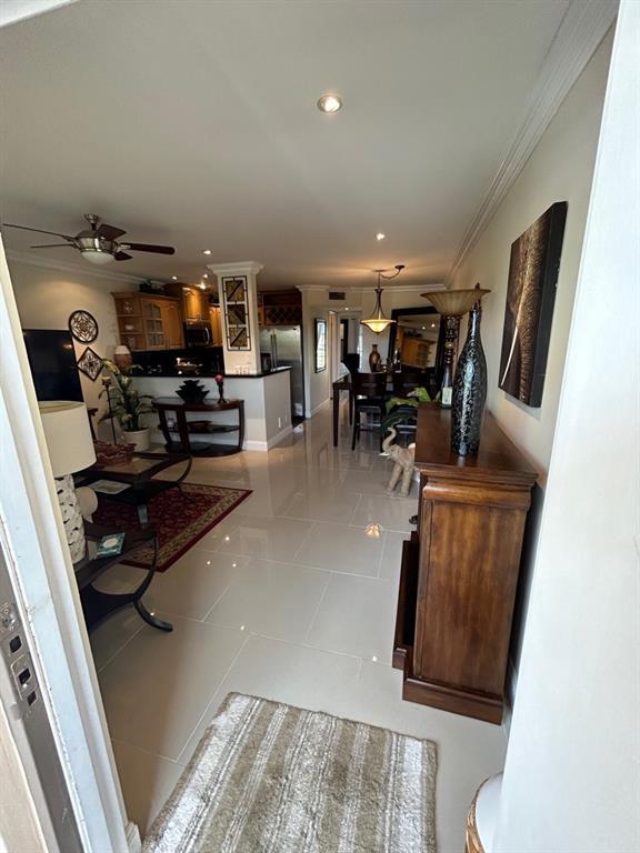 View photos, virtual tours, details... 9141 Sunrise Lakes Boulevard 208
