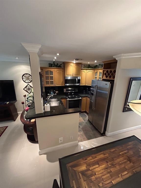 View photos, virtual tours, details... 9141 Sunrise Lakes Boulevard 208