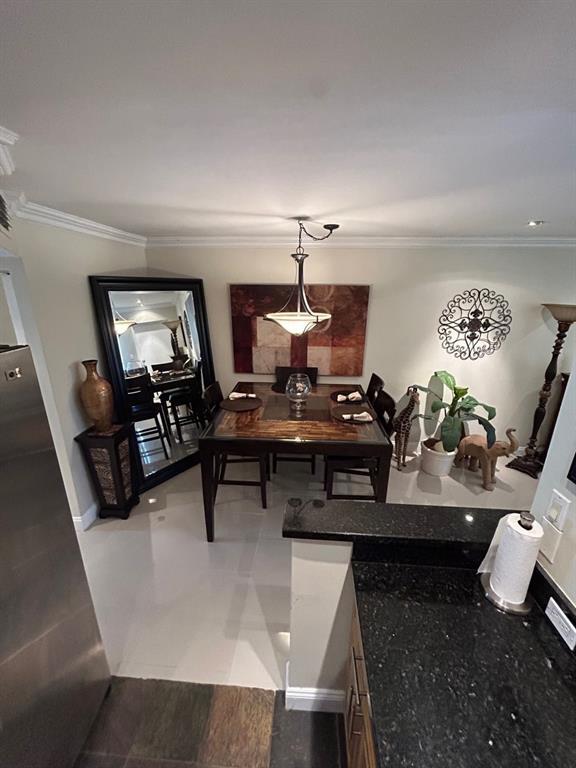 View photos, virtual tours, details... 9141 Sunrise Lakes Boulevard 208