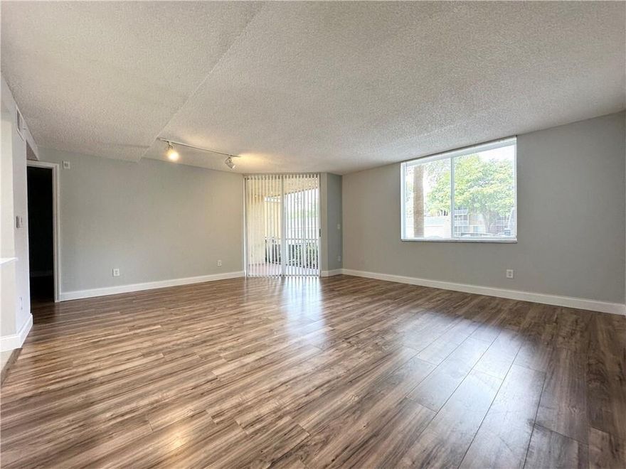 Beautiful 1 bed/ 1 bath spacious condo on the first floor in the family friendly Windward Lakes Community. This unit was completely upgraded, professionally cleaned and available for immediate occupancy. Amenities include a fully equipped gym, large community pool with a jacuzzi, clubhouse with reception & conference rooms, tennis courts, playground area and a designated car wash area. Water is included in the monthly payment, min 650 credit score required. Come see it today!