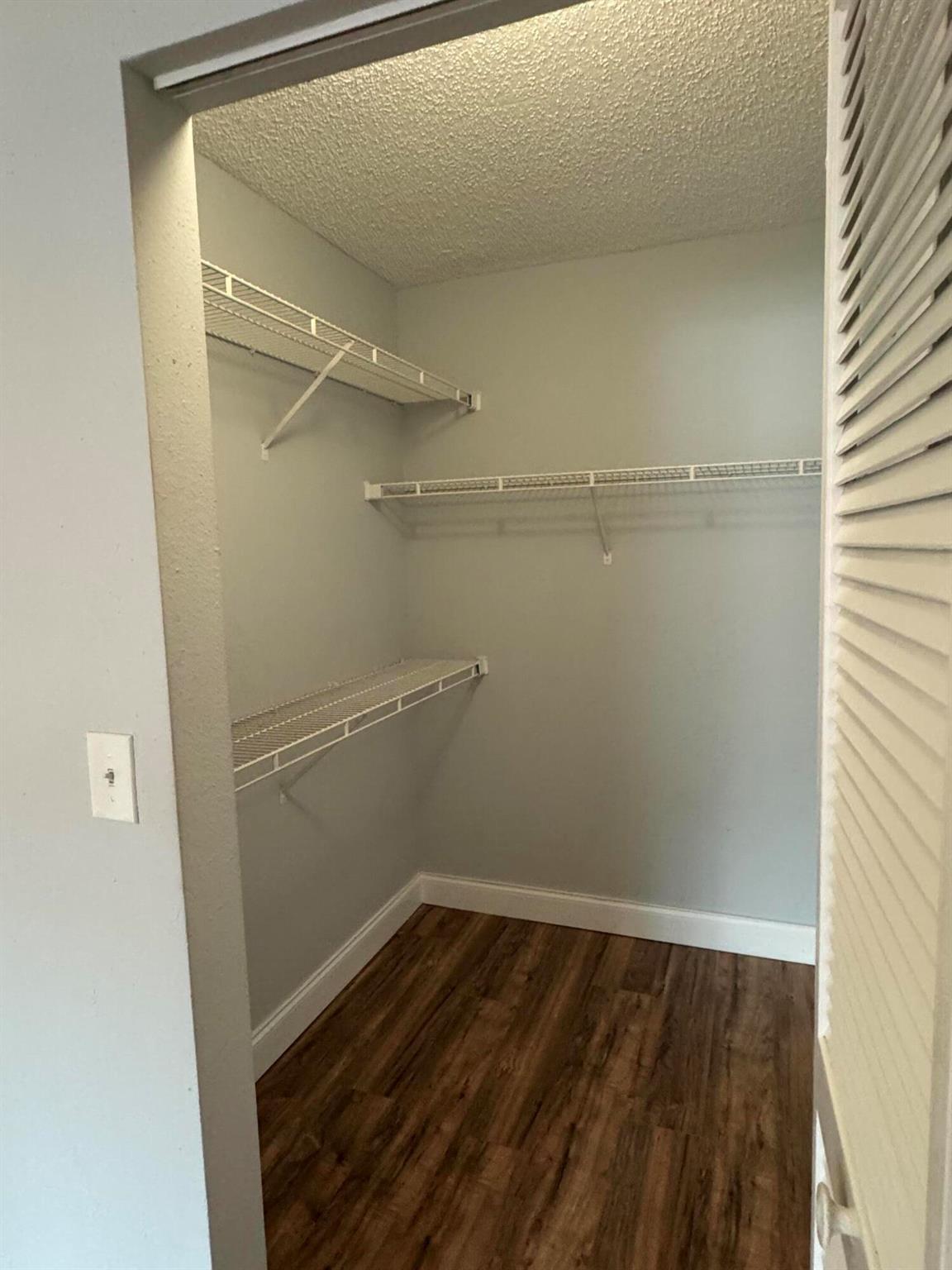 WINDWARD LAKES CONDO - Residential Lease