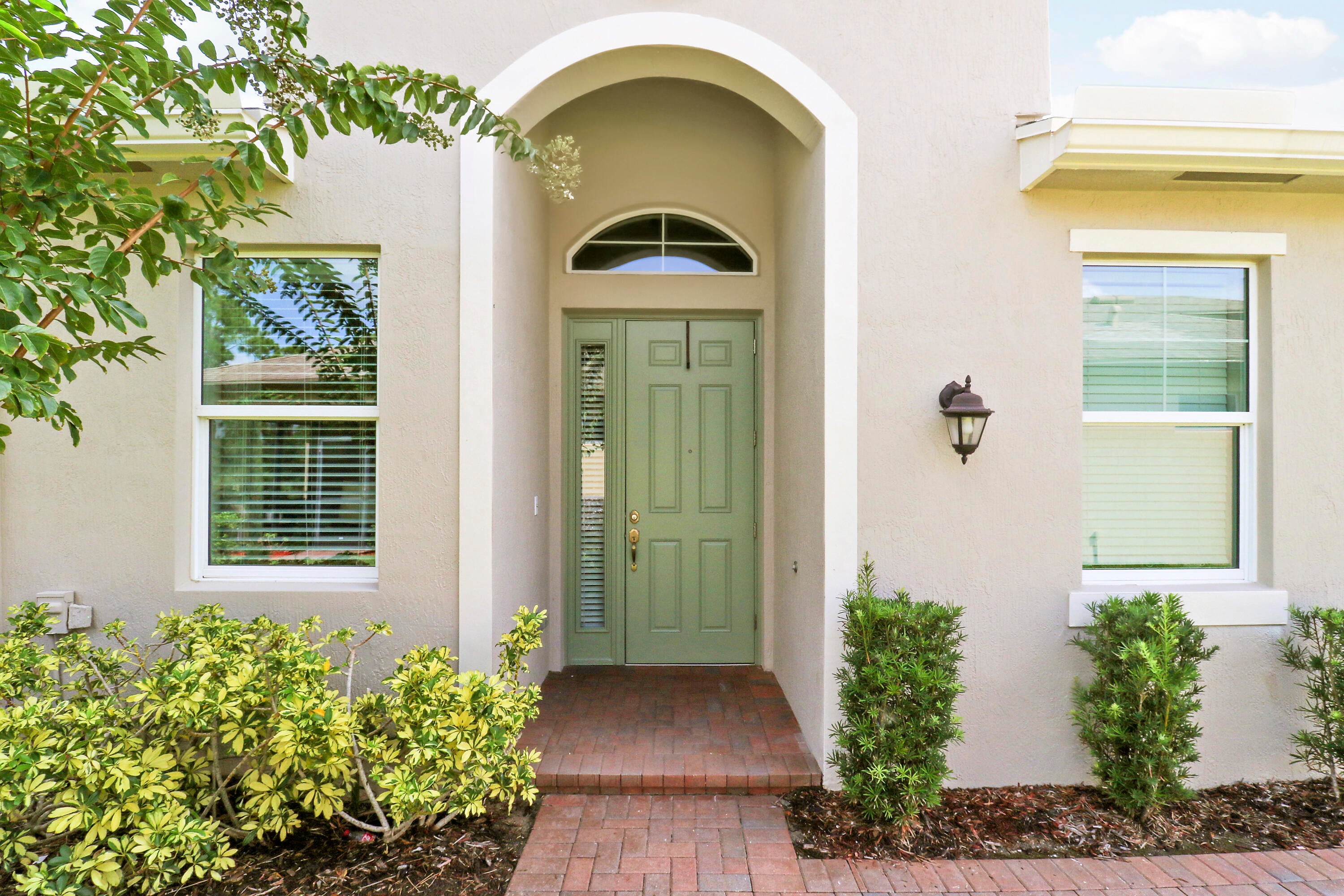 10786 SW Winding Lakes Circle